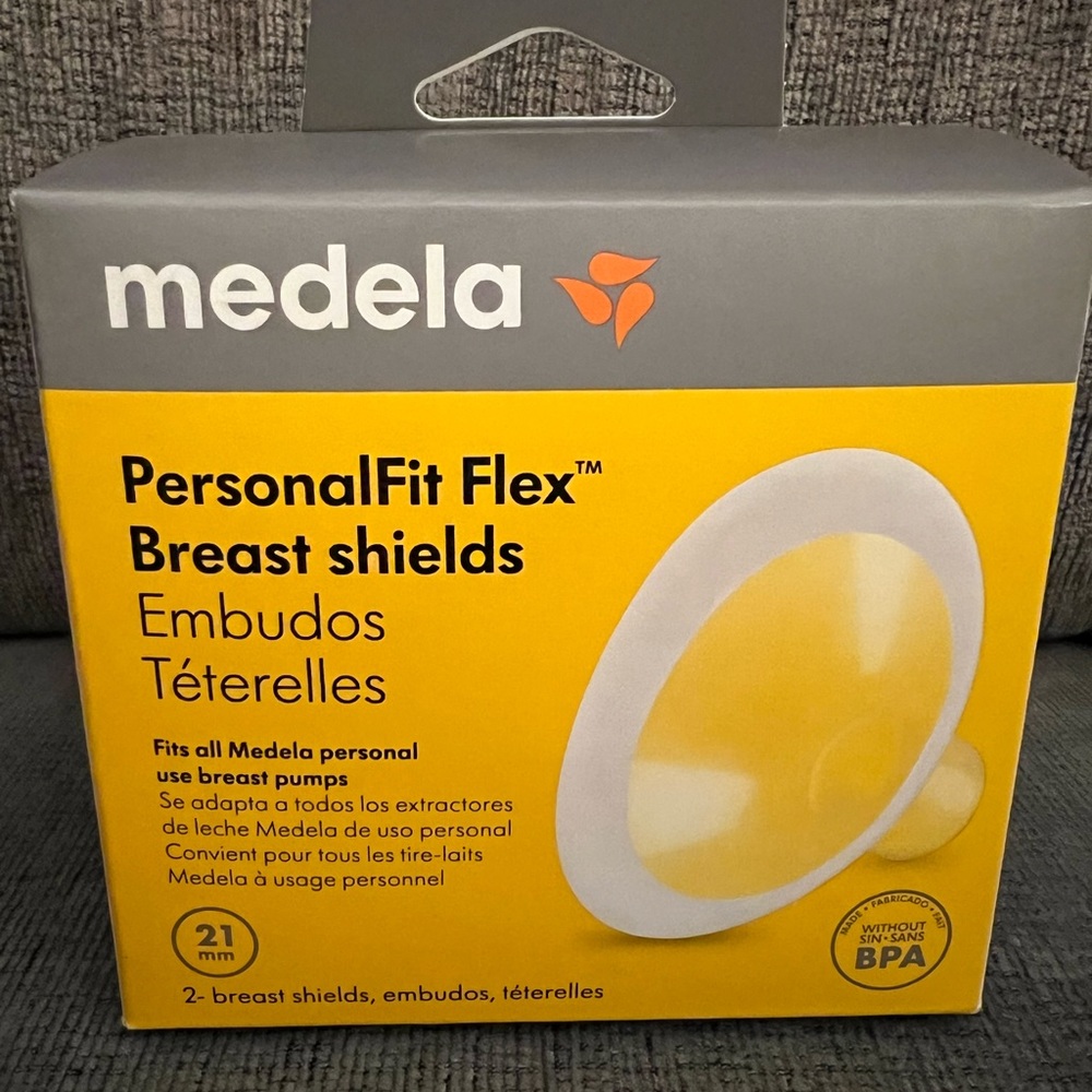 Medela PersonalFit Flex Breast Shields, 2 Pack of 21mm Breast Pump Flanges